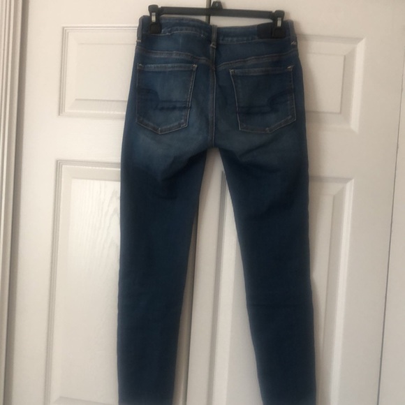 Size 4 regular super stretch mid rise skinny American Eagle jeans - Picture 2 of 2